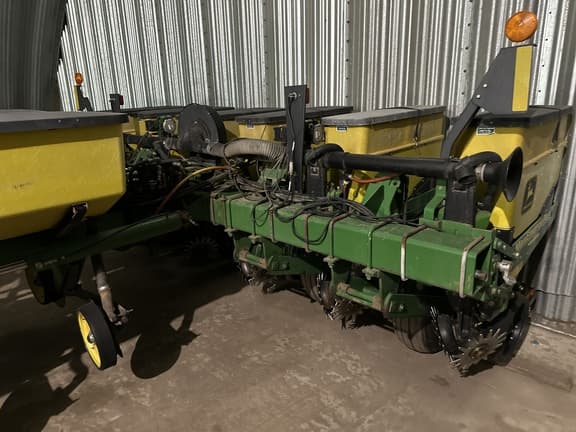 Image of John Deere 1770 equipment image 3