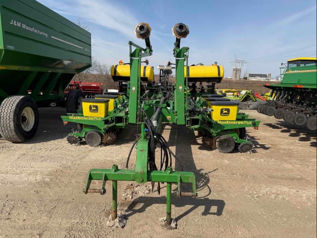 Image of John Deere 1770 equipment image 2