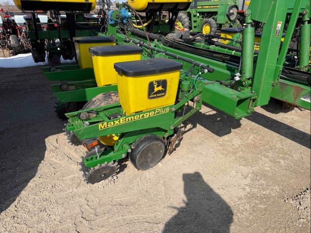 Image of John Deere 1770 equipment image 4