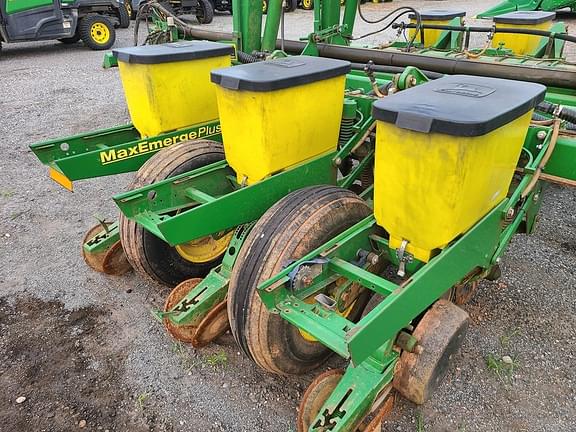 Image of John Deere 1770 equipment image 2