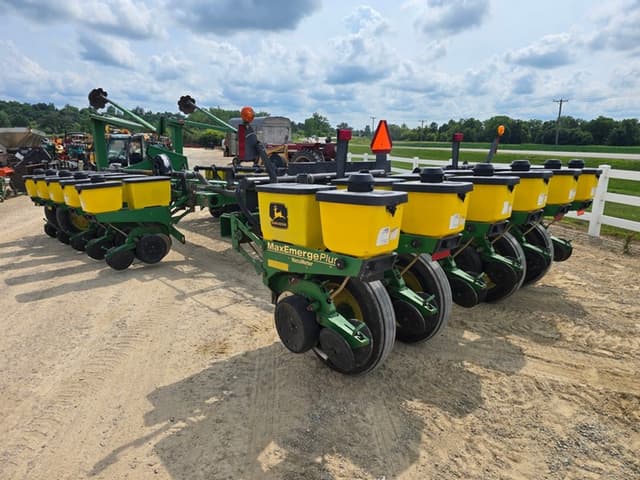 Image of John Deere 1770 equipment image 2