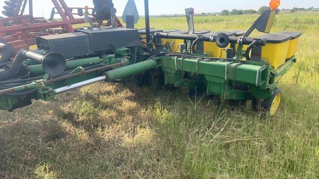 Image of John Deere 1770 equipment image 3