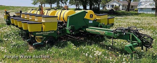 Image of John Deere 1770 equipment image 2