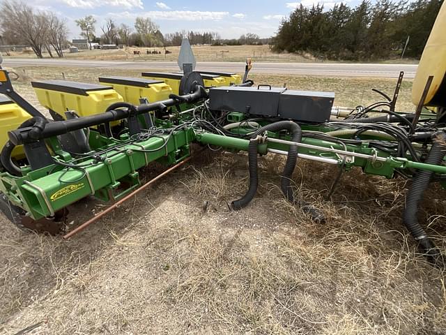 Image of John Deere 1770 equipment image 4