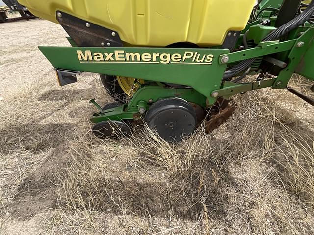 Image of John Deere 1770 equipment image 2