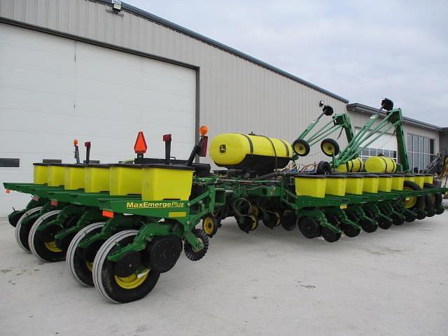 Image of John Deere 1770 equipment image 4