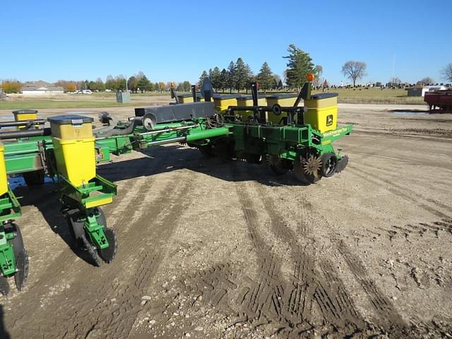 Image of John Deere 1770 equipment image 2