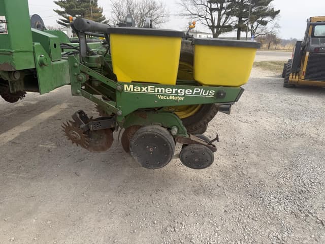 Image of John Deere 1770 equipment image 2