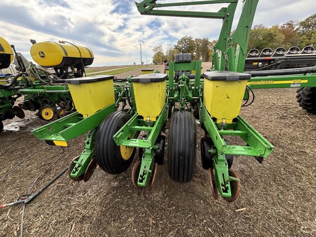 Image of John Deere 1770 equipment image 4