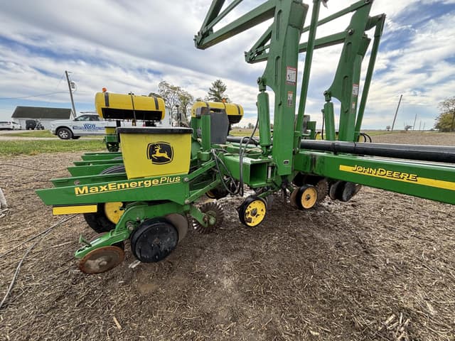 Image of John Deere 1770 equipment image 3