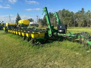 Main image John Deere 1770