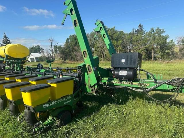 Image of John Deere 1770 equipment image 2