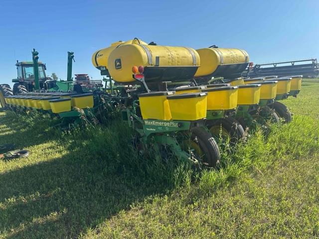 Image of John Deere 1770 equipment image 1