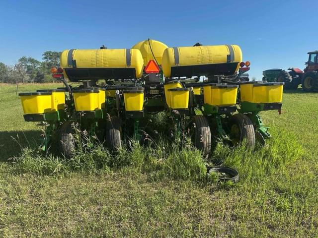 Image of John Deere 1770 equipment image 3