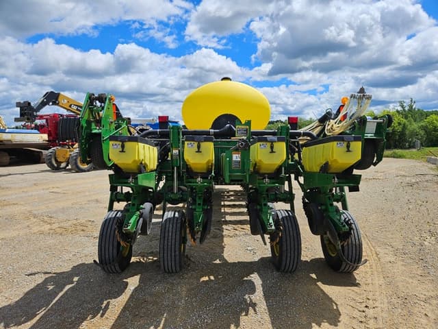 Image of John Deere 1770 equipment image 3