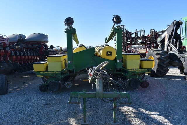 Image of John Deere 1770 equipment image 1