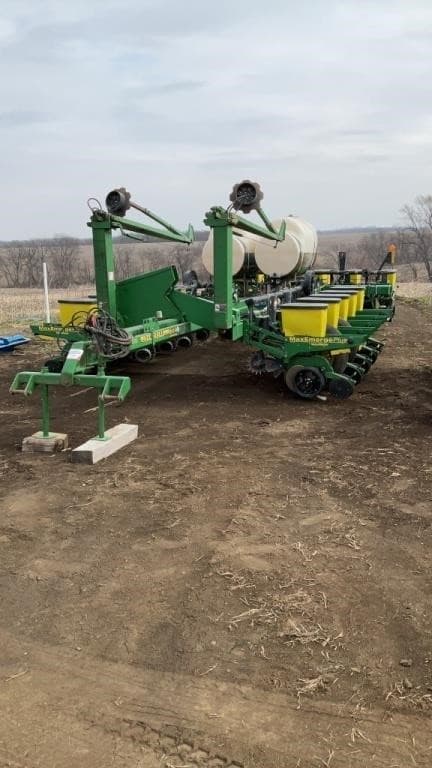 Image of John Deere 1770 equipment image 2