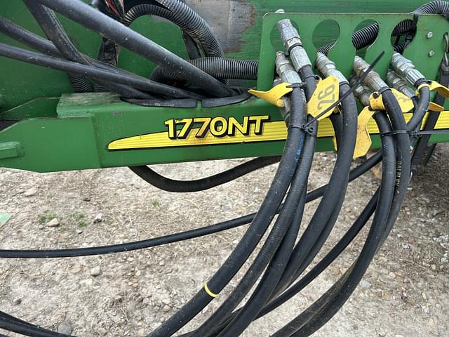 Image of John Deere 1770NT equipment image 1