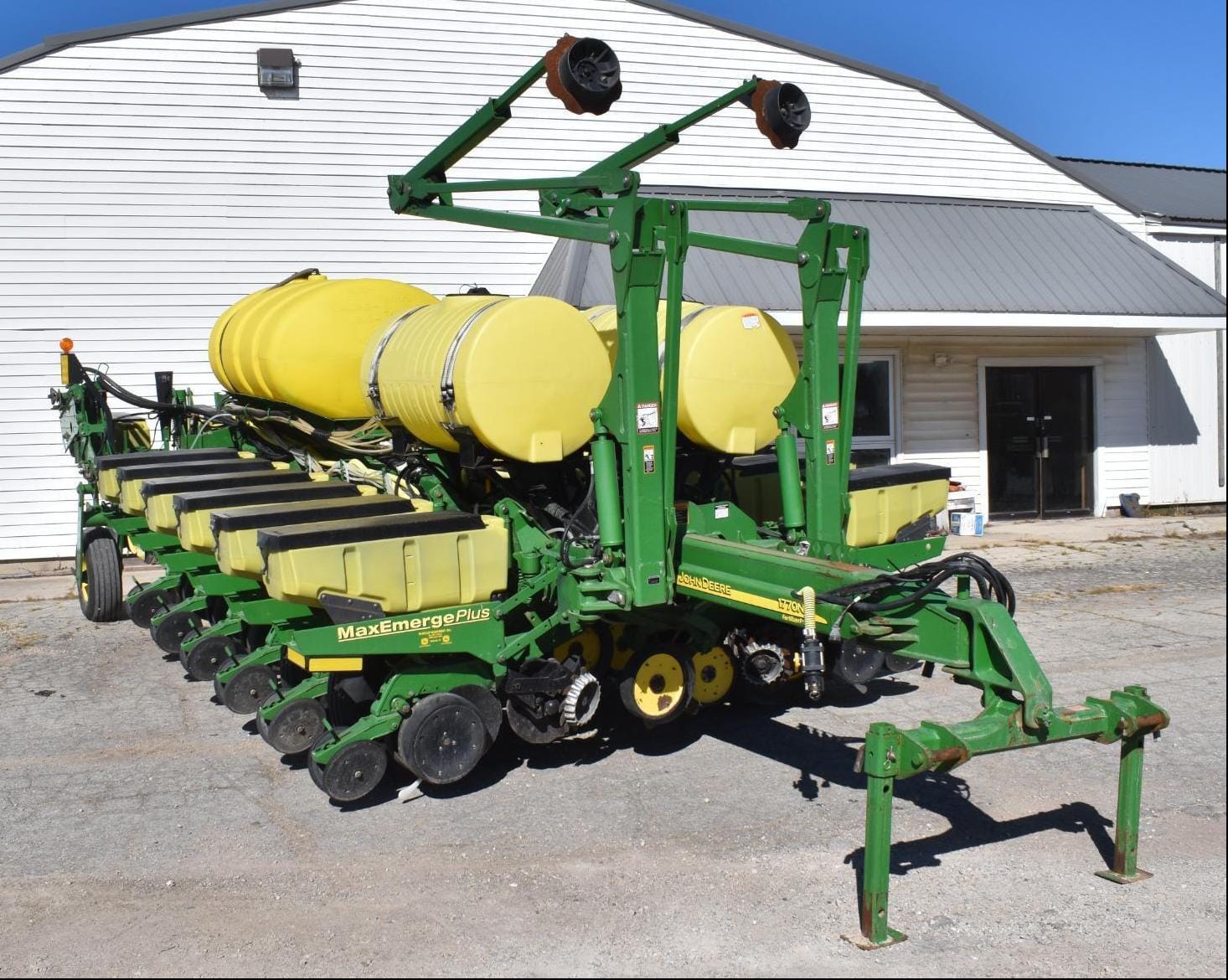 Main image John Deere 1770