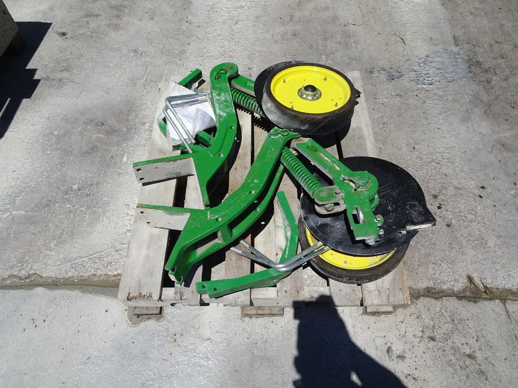 Image of John Deere 1770 Image 1