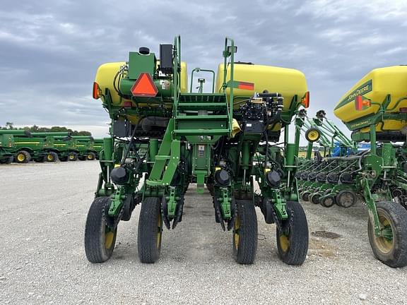 Image of John Deere 1770 equipment image 4