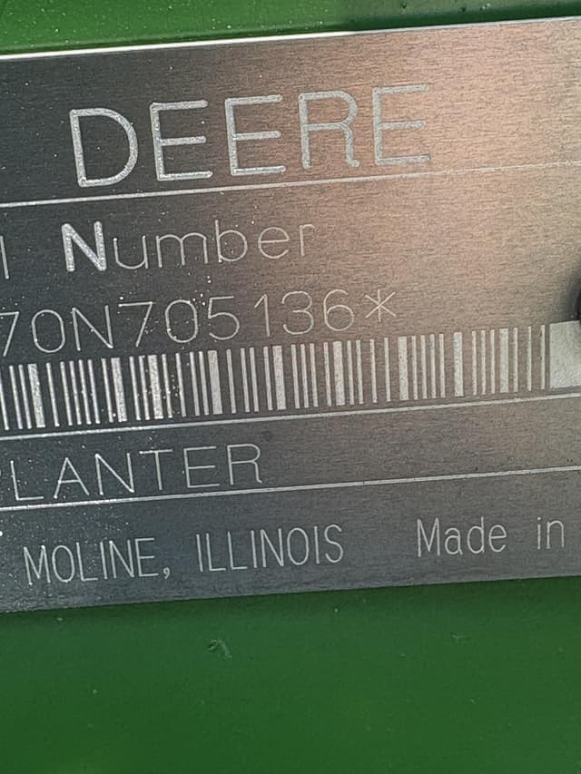 Image of John Deere 1770 equipment image 3