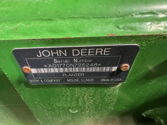 Image of John Deere 1770 equipment image 1