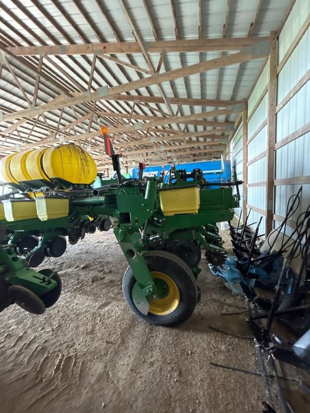 Image of John Deere 1770 equipment image 4