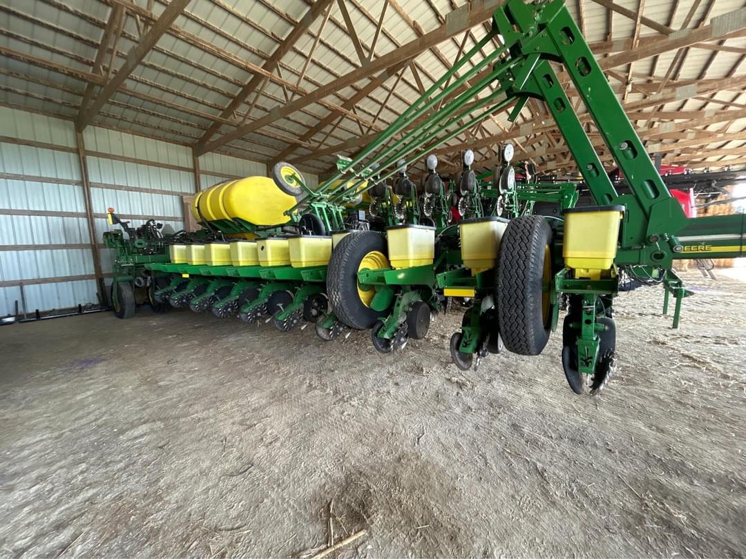 Image of John Deere 1770 Primary image