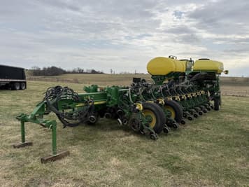 Main image John Deere 1770