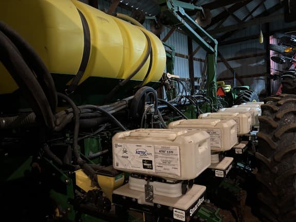 Image of John Deere 1770 equipment image 4