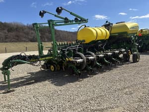 2011 John Deere 1770 Image