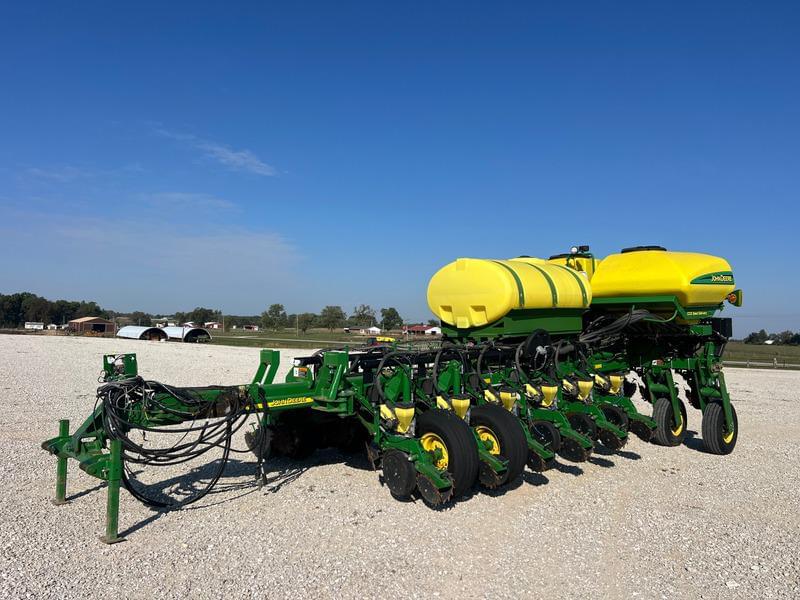 Image of John Deere 1770 Primary image