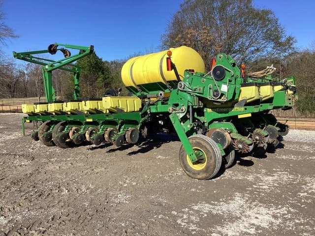 Image of John Deere 1770 equipment image 4