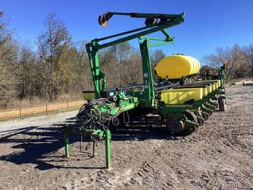 Main image John Deere 1770