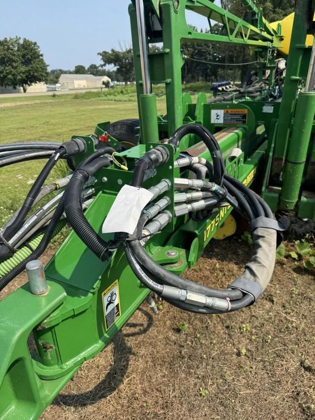 Image of John Deere 1775 equipment image 1