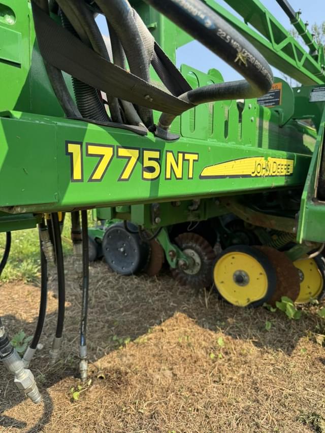 Image of John Deere 1775 equipment image 2