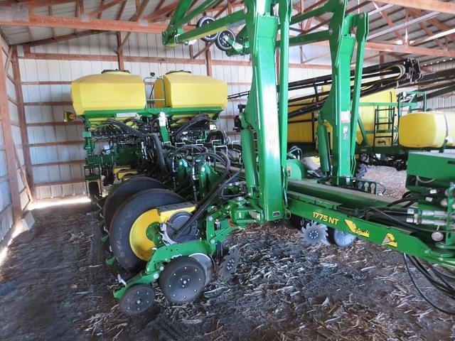 Image of John Deere 1775 equipment image 2