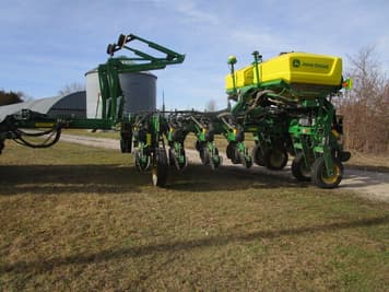 Main image John Deere 1775