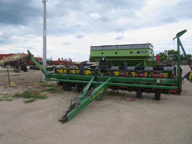 Image of John Deere 1750 equipment image 1