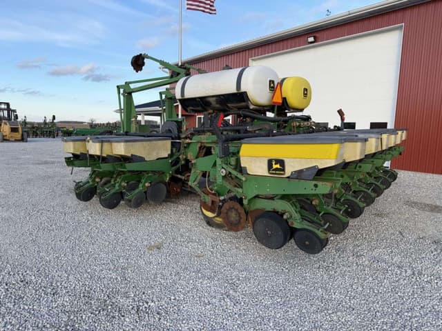 Image of John Deere 1780 equipment image 3