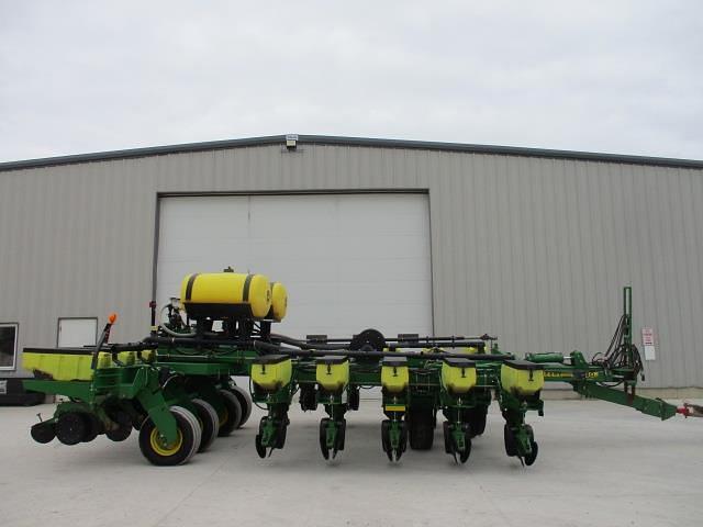 Image of John Deere 1780 equipment image 3