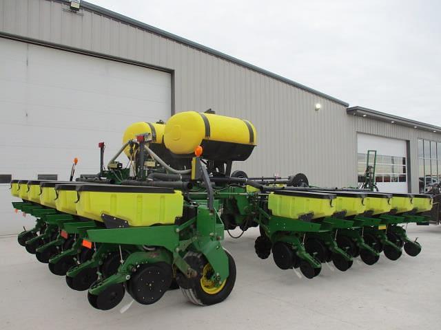 Image of John Deere 1780 equipment image 4