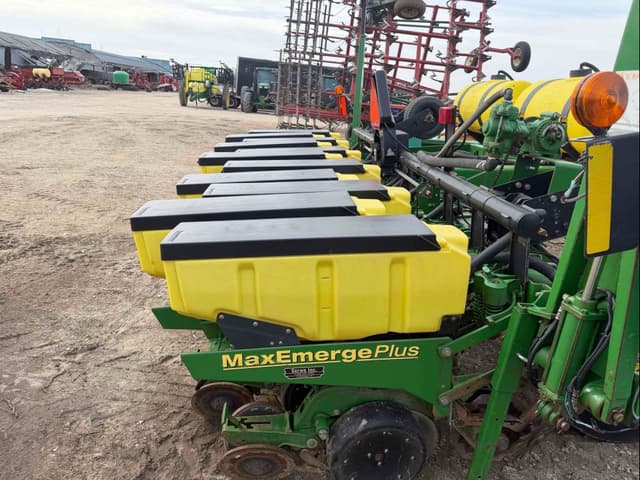 Image of John Deere 1780 equipment image 4