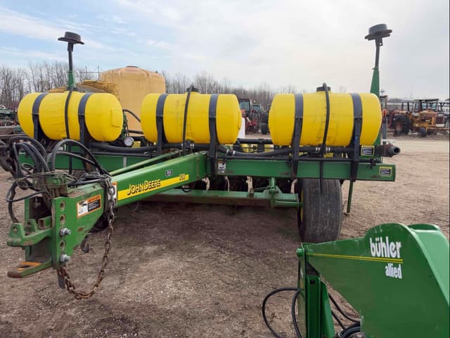 Image of John Deere 1780 equipment image 1