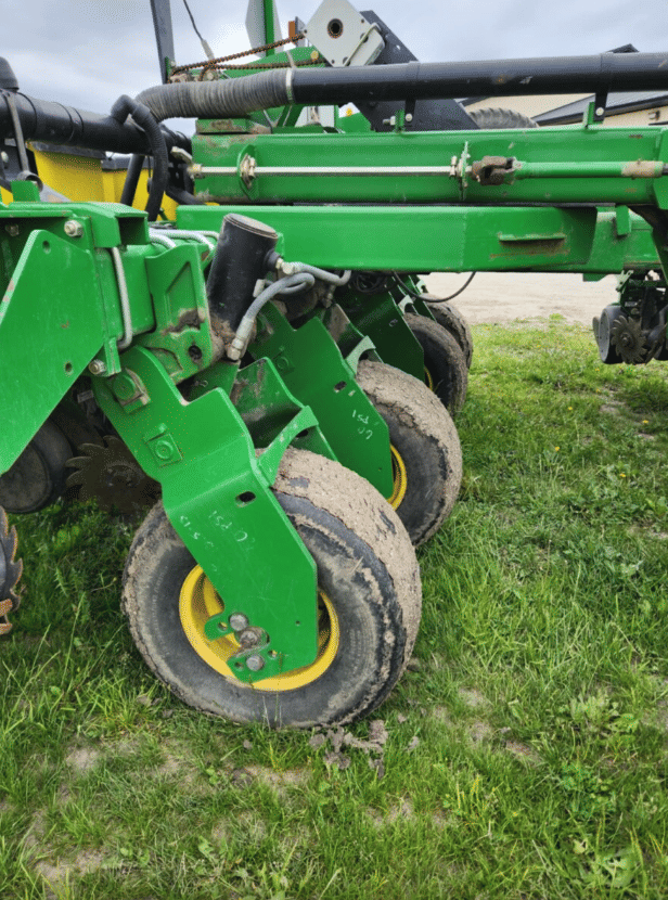 Image of John Deere 1780 equipment image 3