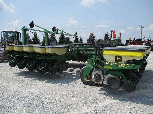 Image of John Deere 1780 equipment image 4