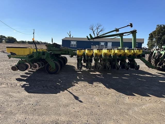 Image of John Deere 1780 equipment image 1