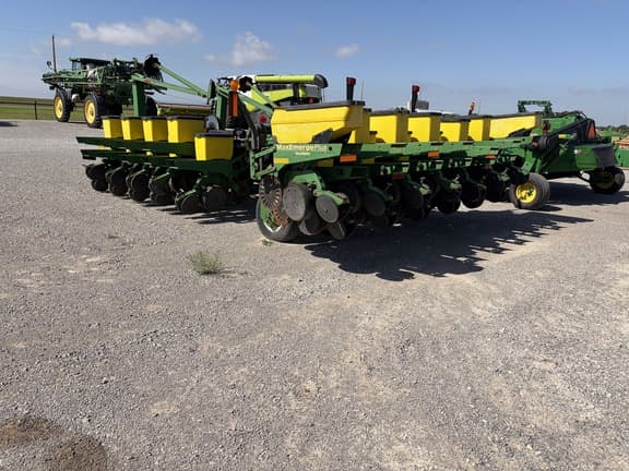 Image of John Deere 1780 equipment image 2