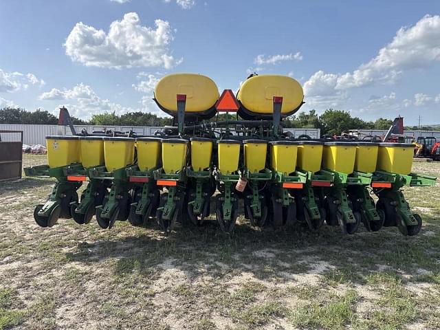Image of John Deere 1780 equipment image 3